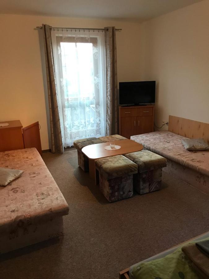 Ferienwohnung Privat Magdalena Bešeňová Exterior foto