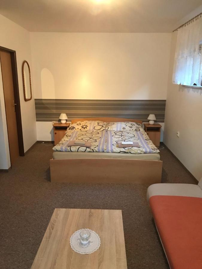 Ferienwohnung Privat Magdalena Bešeňová Exterior foto