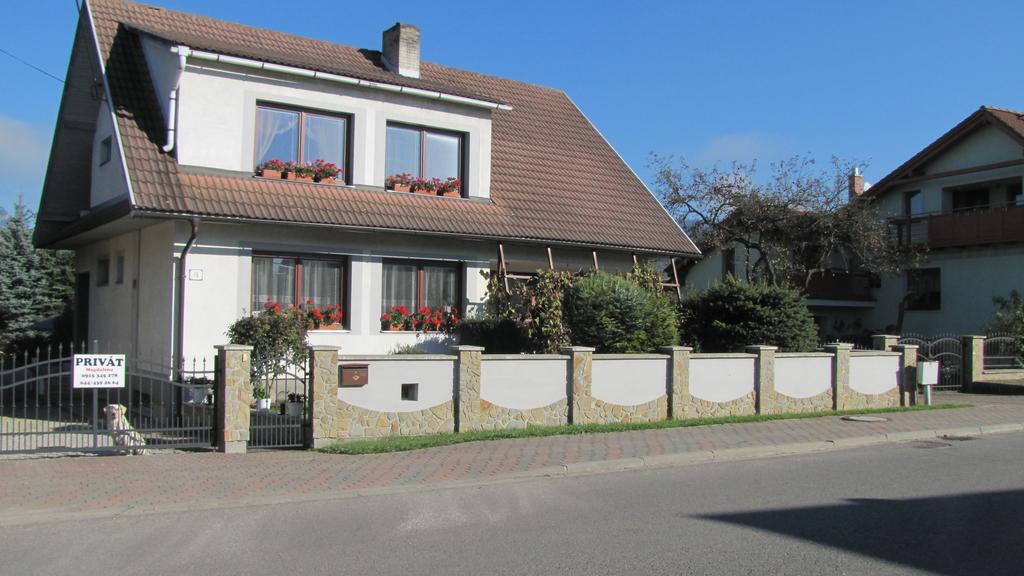 Ferienwohnung Privat Magdalena Bešeňová Exterior foto