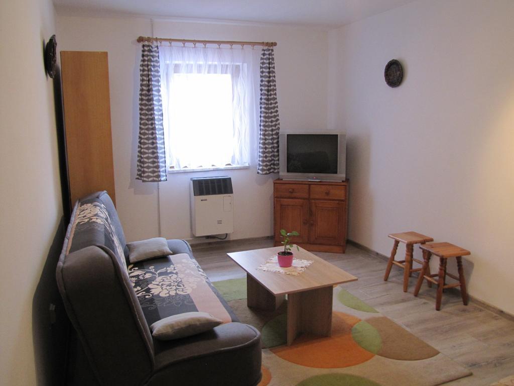 Ferienwohnung Privat Magdalena Bešeňová Exterior foto